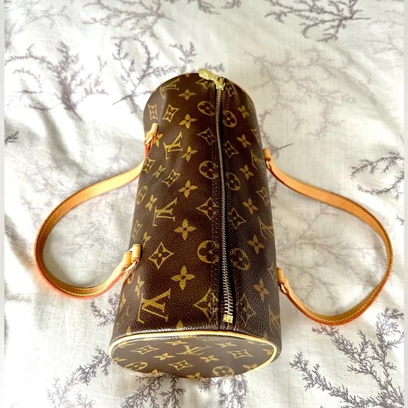 Authentic Louis Vuitton Monogram Canvas Papillion 28 Handbag (Date Code added) - Picture 2 of 16
